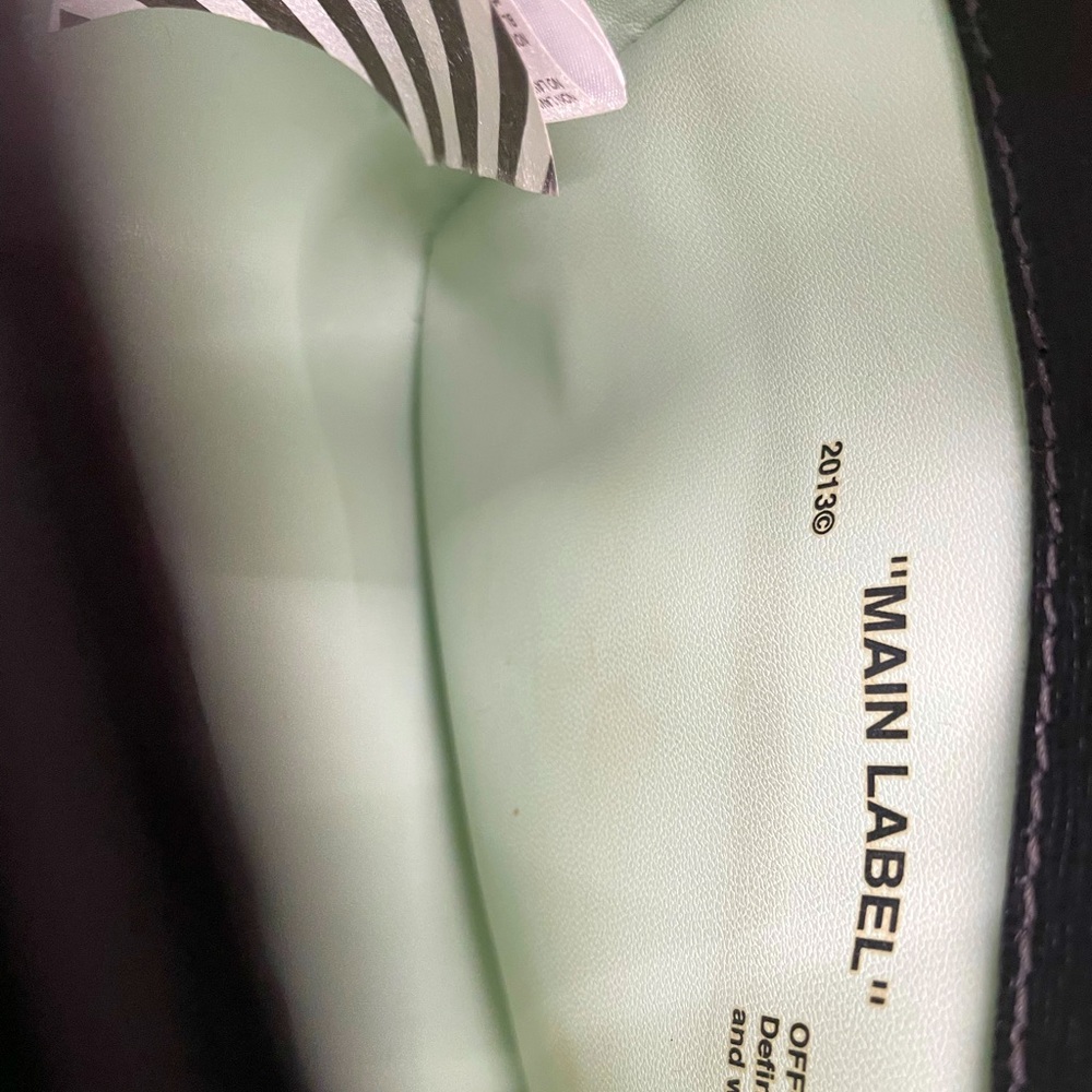 OFF WHITE Purse - Picture 6 of 6